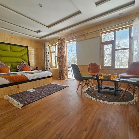 Delta View Hotel Pahalgām Екстериор снимка