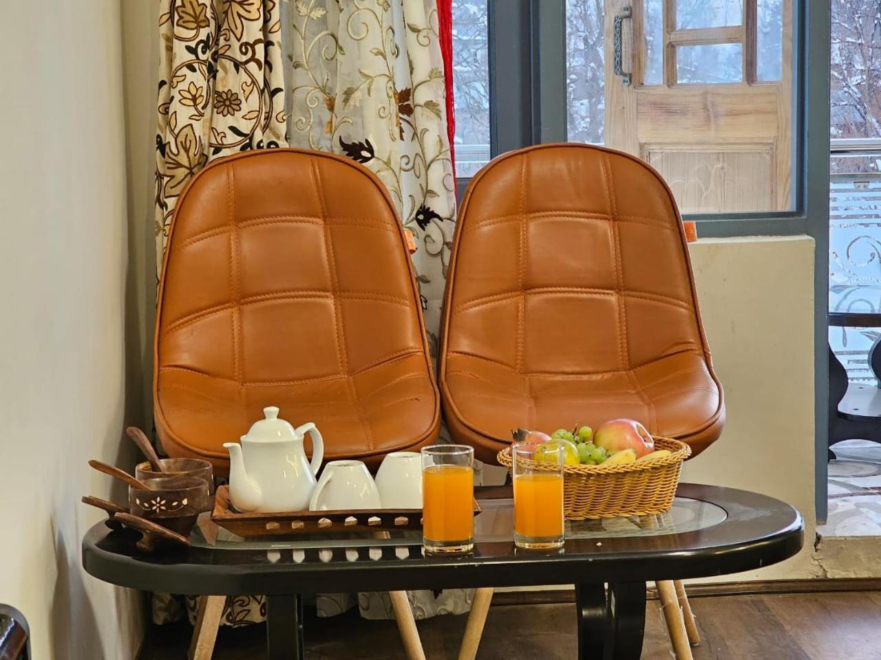 Delta View Hotel Pahalgām Екстериор снимка
